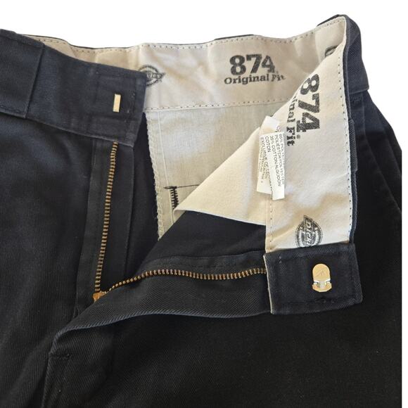 Dickies | Black, 874 Original Fit Pants | Size 29x32 - Picture 3 of 7